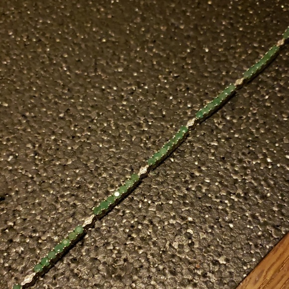 9.1 gram Genuine Emerald and Silver Bracelet - Picture 2 of 5